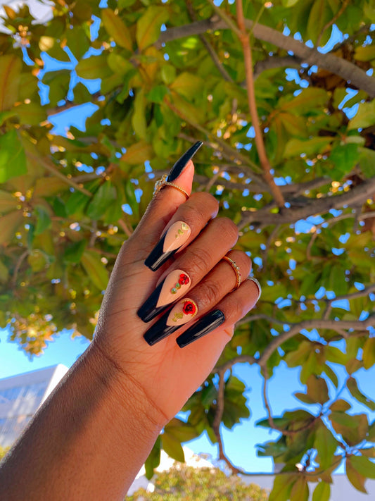 Black rose- press-on nails